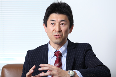 写真:IBMシステムズ ハードウェア事業本部 ソリューション事業部 先進テクノロジー・センター シニアITスペシャリスト 藤岡英典氏