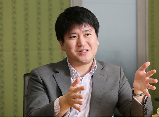 氏