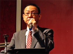 有働 亮次氏