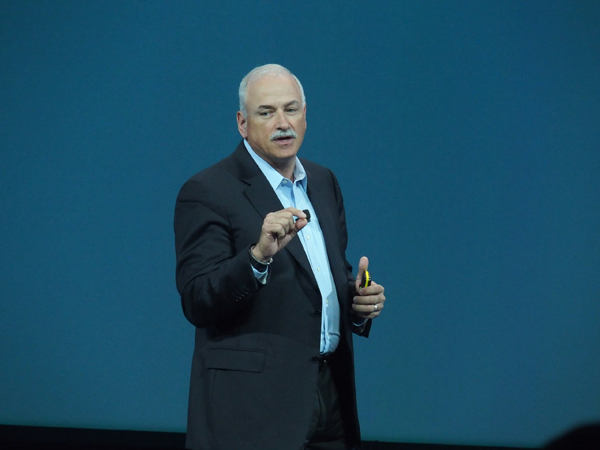IBM Cloud Senior Vice PresidentのRobert LeBlanc氏